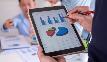  Tracking influencer campaign engagement, reach, and ROI for improvement

